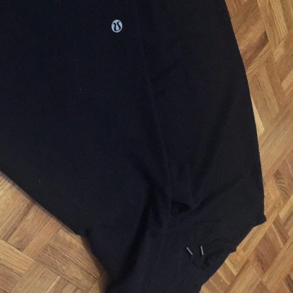 Black wide legged Lululemon pants - Picture 6 of 9